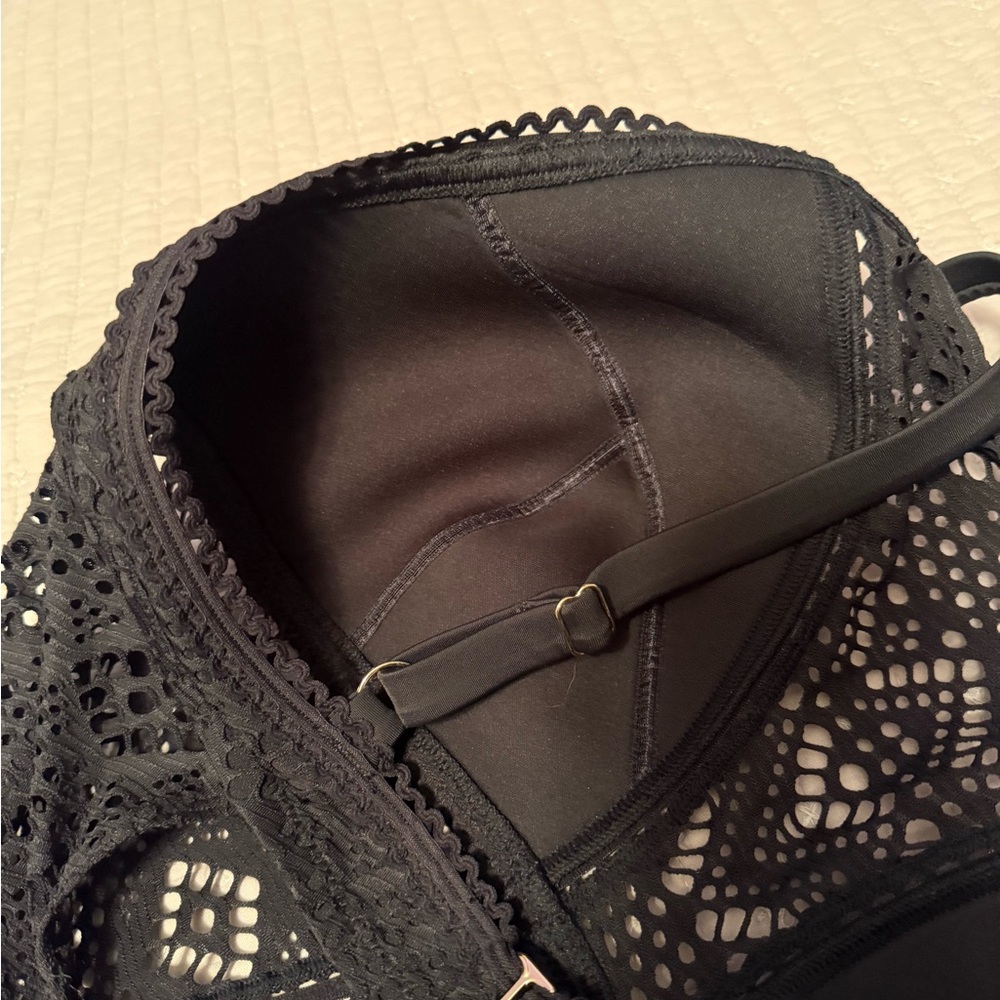Adore Me Margaret Black Crochet Swimsuit Plus Size 0X - Picture 9 of 9
